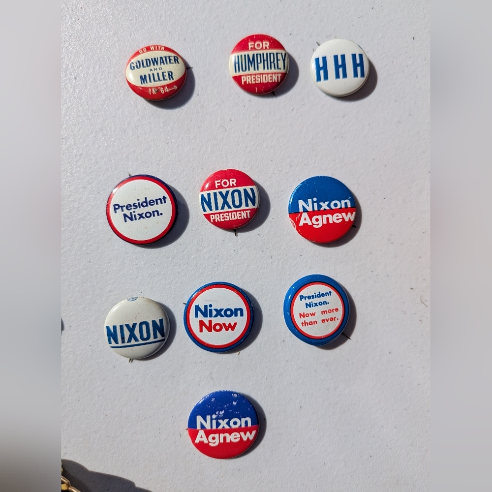 Vintage Political Campaign Buttons (Nixon)